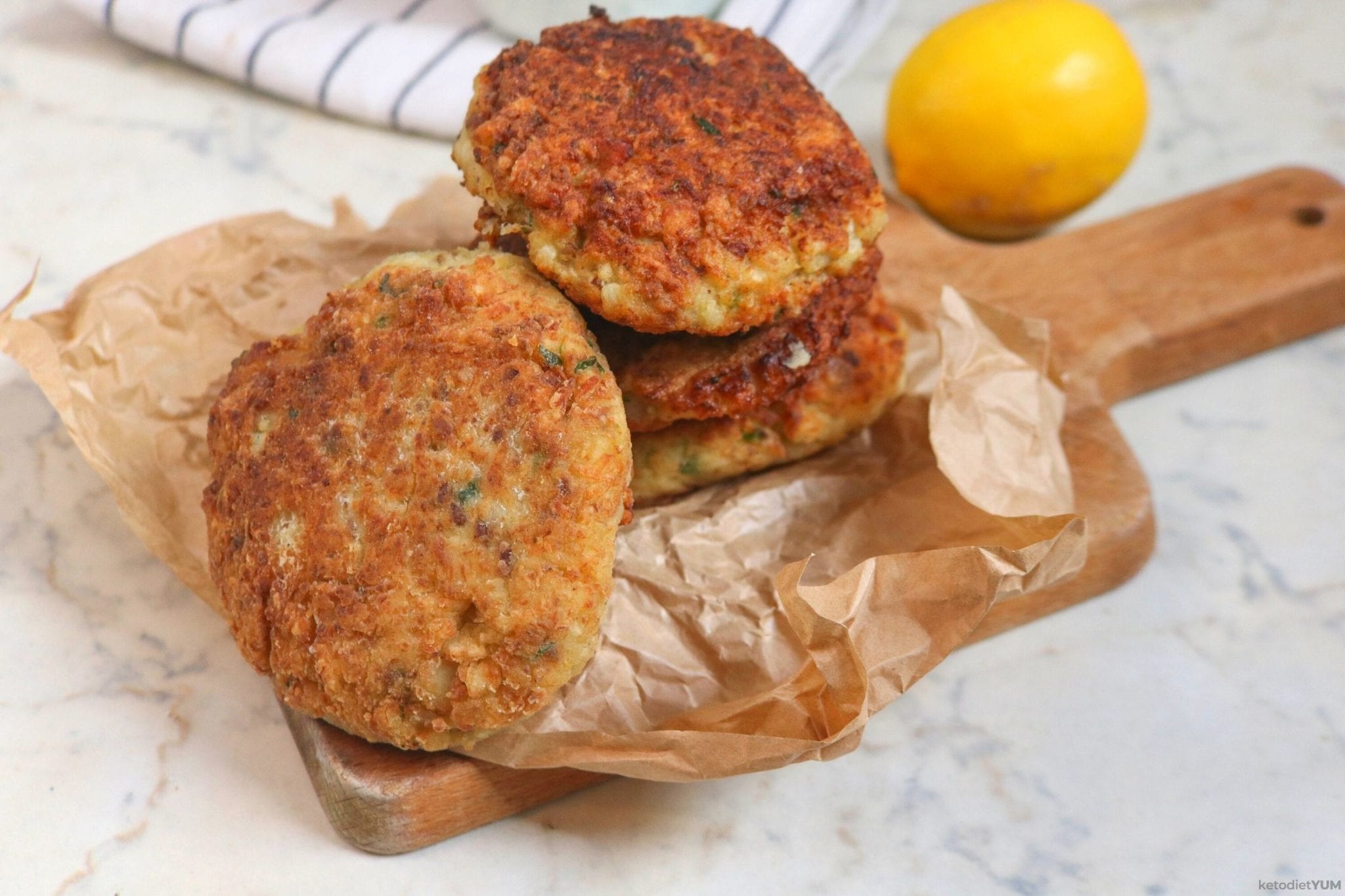 Keto Fish Cakes With Garlic Aioli - Keto Diet Yum