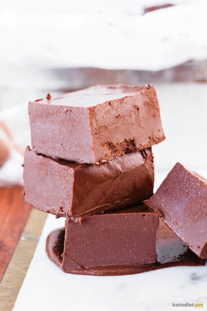 Keto Chocolate Peanut Butter Fudge (Only 2 Ingredients)