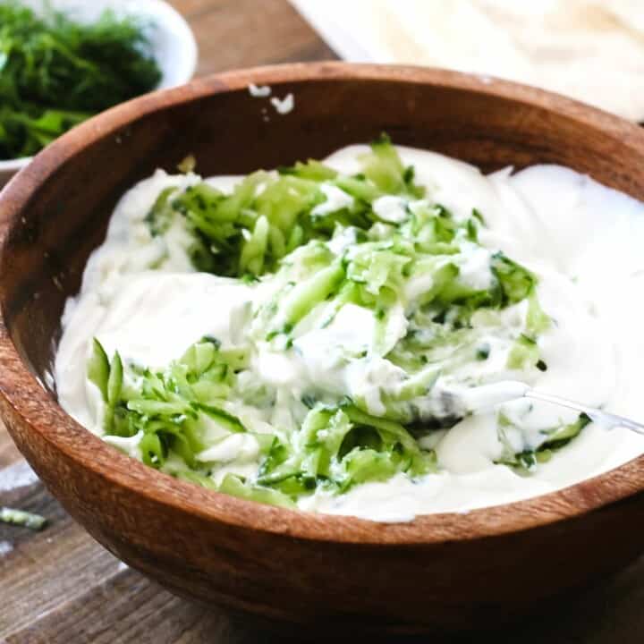 Greek Keto Tzatziki Sauce Recipe (Under 2g Carbs) - Keto Yum